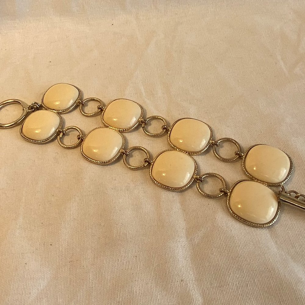 Retro Banana Republic Ivory Gold Link Bracelet